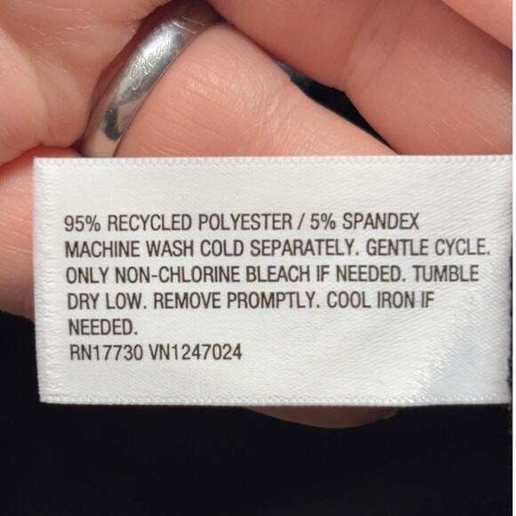 NWT Ava & Viv Women's Size 3X Black Long Sleeve Rosette Mini A-Line Velvet Dress - Picture 5 of 7